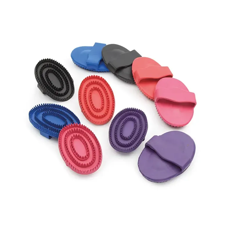 Shires EZI-GROOM Rubber Curry Comb